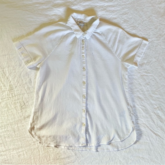 Madewell | Cotton Blend Button Down Tee Shirt in White | Size Small - Picture 2 of 5